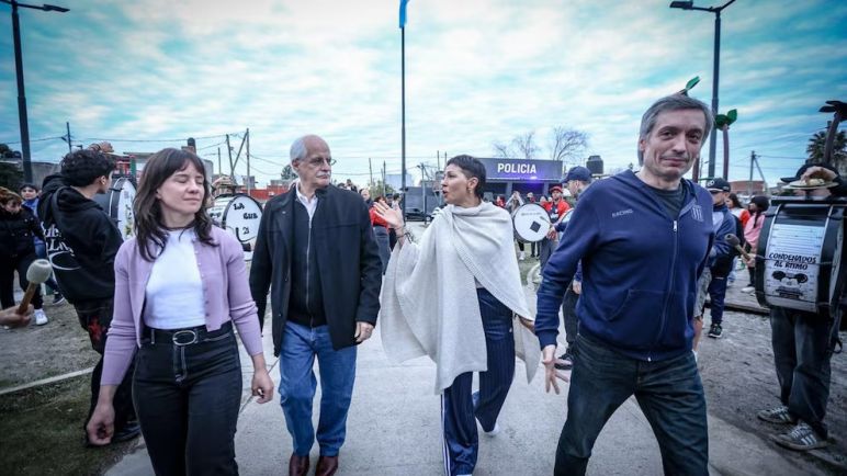 Máximo Kirchner critica a Kicillof en plena campaña y exige más obras para Quilmes