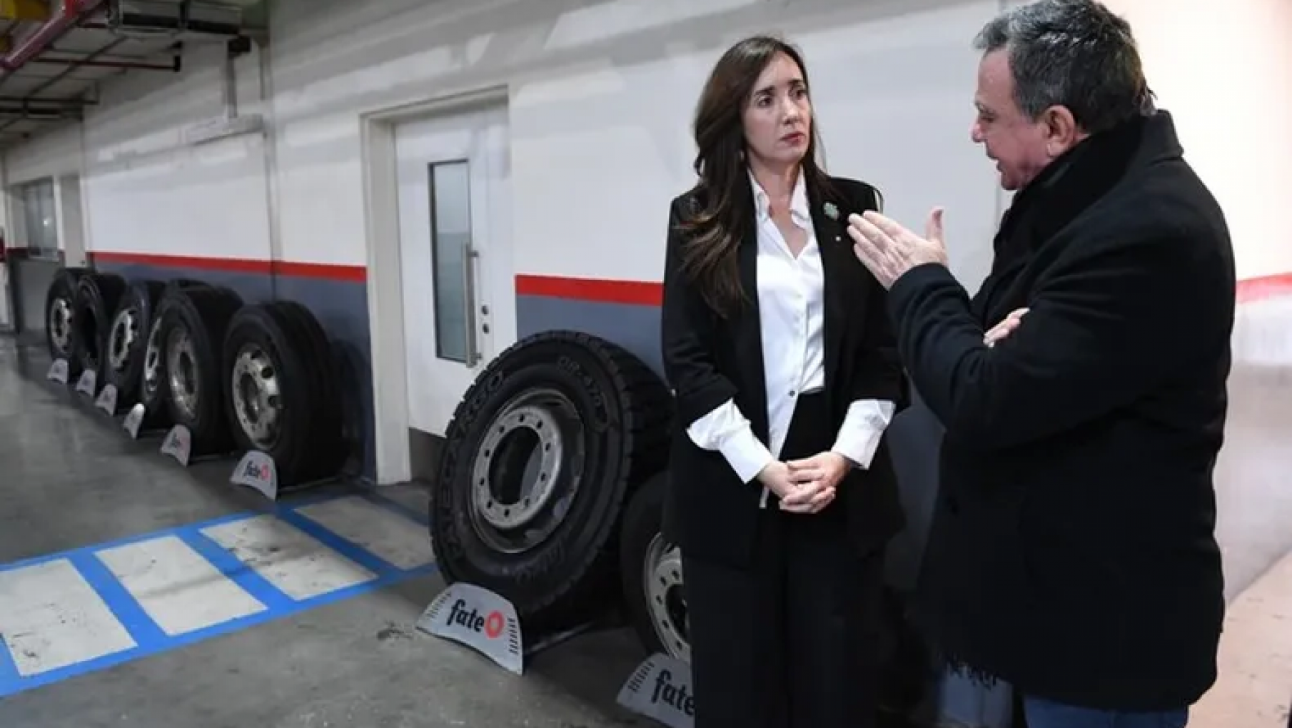 En un intercambio con un gremialista, Villarruel dijo que "hay que dar un paso a la unión nacional"