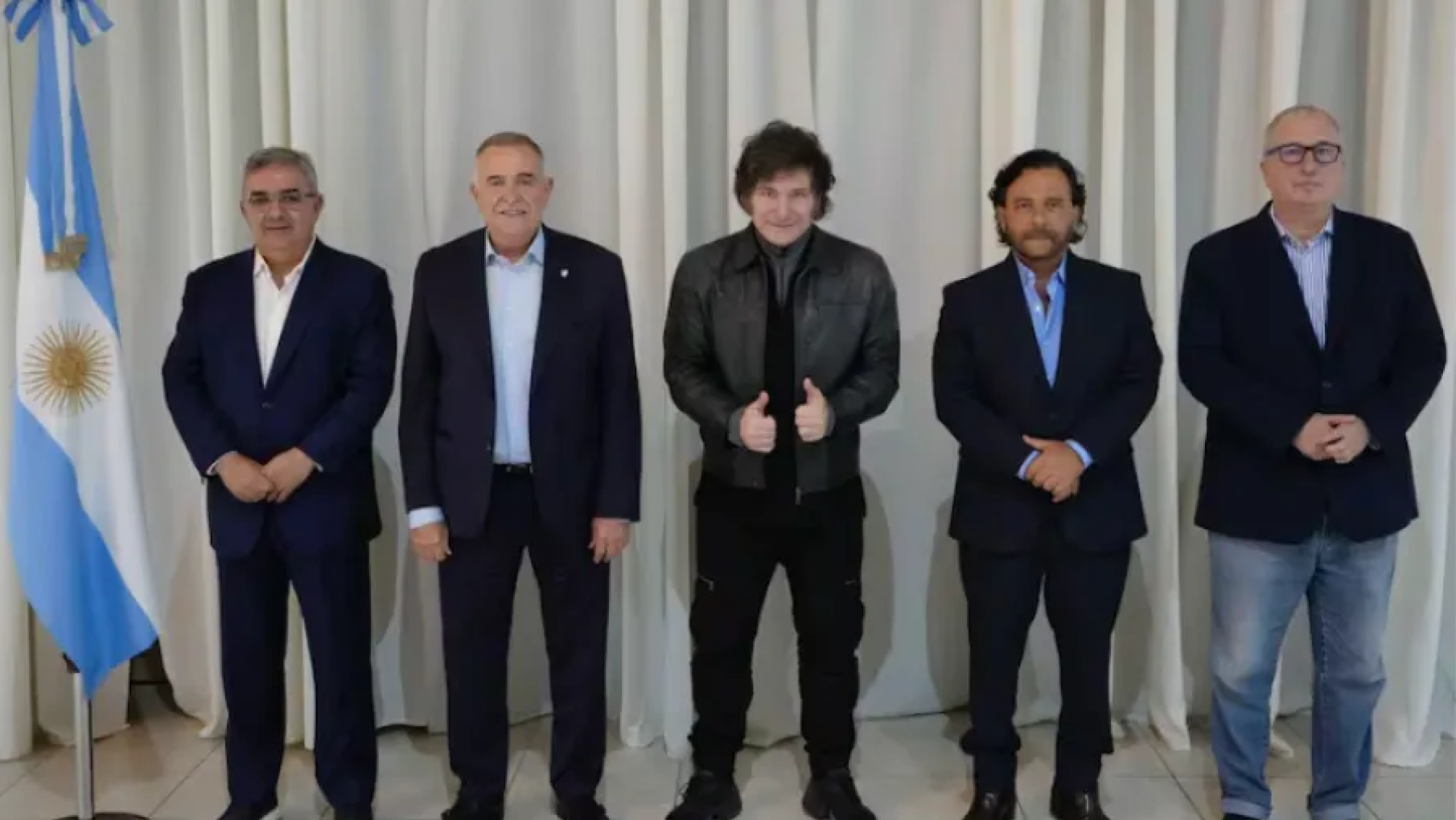 El gobierno para recuperar su imagen retoma el diálogo con Gobernadores