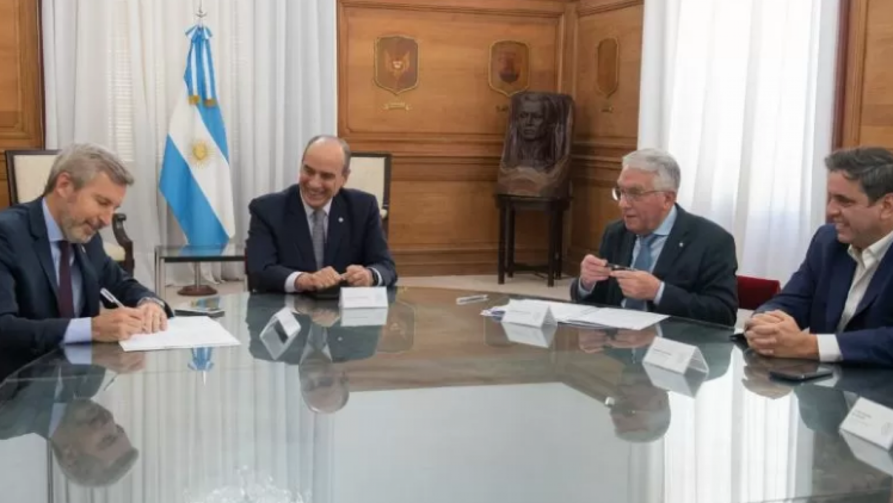 Comenzaron las rondas de dialogo del Gobierno con tres gobernadores amigos