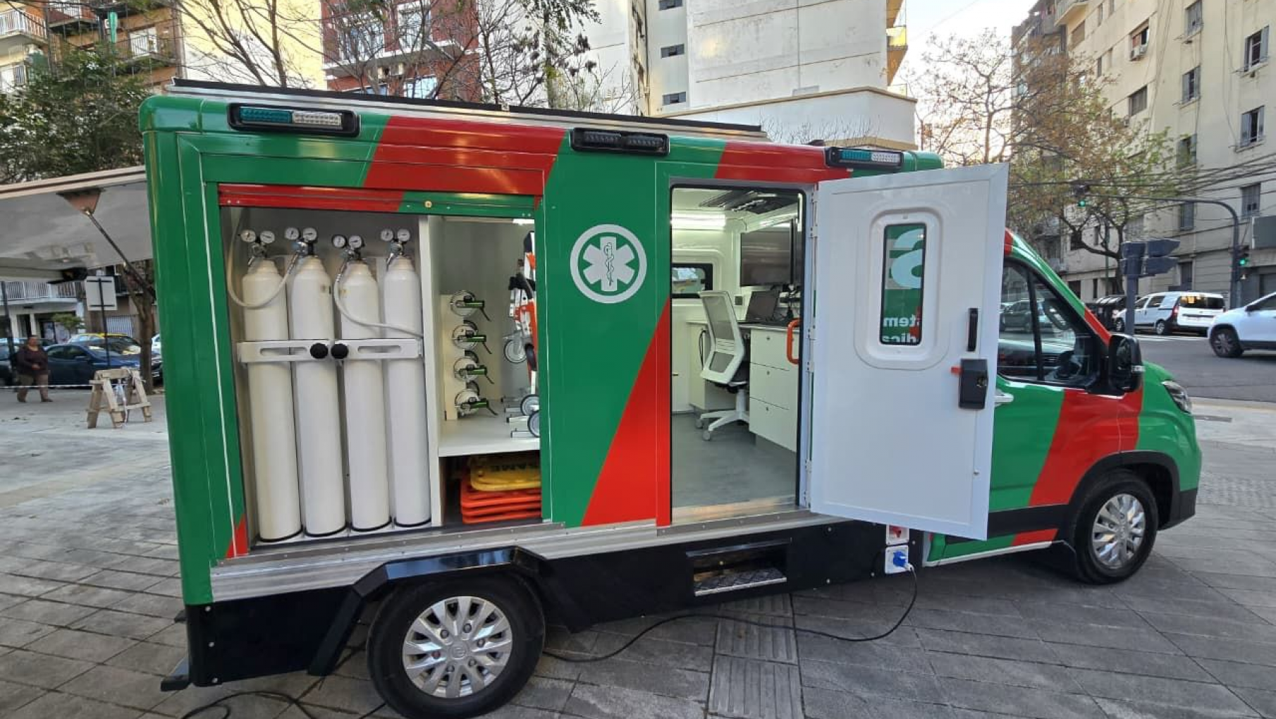 Inauguración del SAME de una base en Once con tecnología inteligente