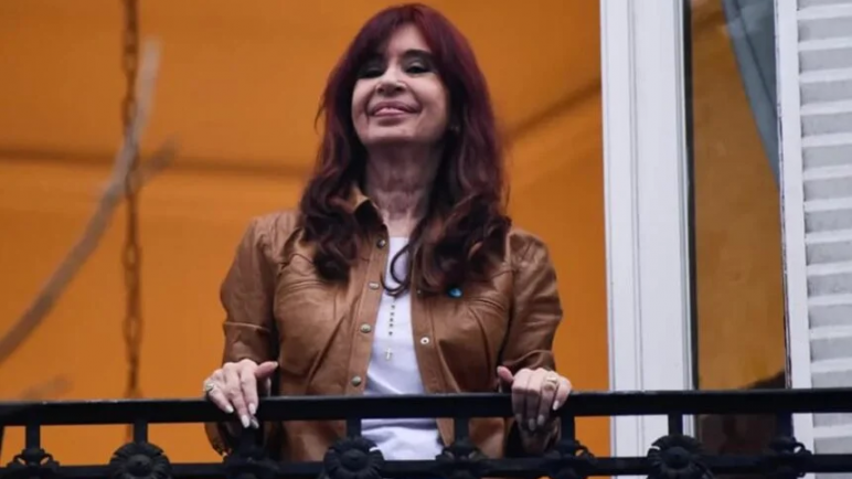 Por inacción del estado en la causa vialidad , Cristina no pagará una suma de $ 22.300 millones