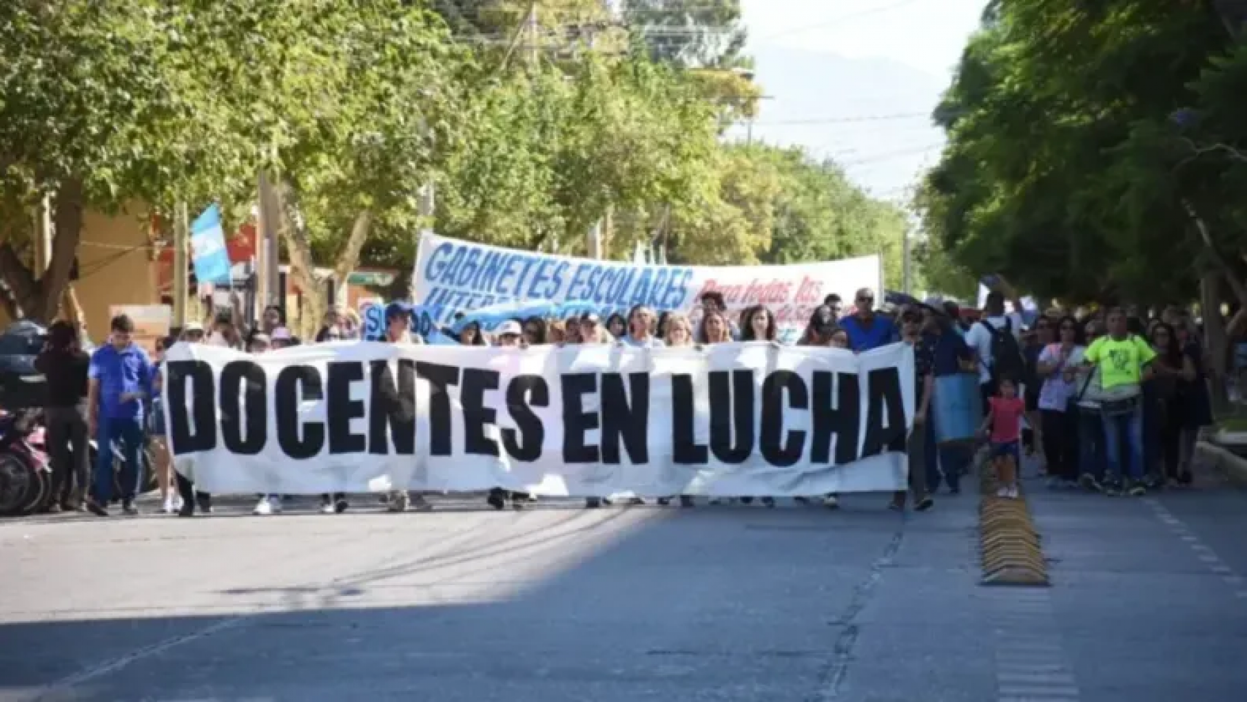 Desde las 10 hs sindicatos docentes se movilizan hacia el congreso para pedir por paritarias