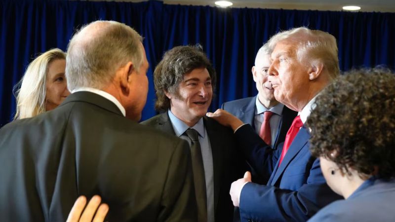 Milei en Estados Unidos por el salvataje, mientras el Gobierno trabaja el consenso postelectoral