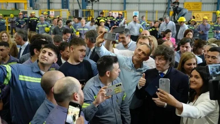 El Gobierno impulsa la reforma laboral sin la CGT en IDEA y crece el rechazo sindical