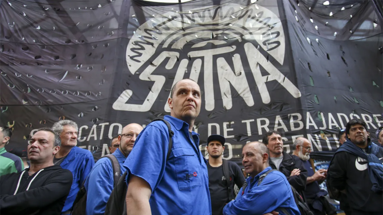 Las fábricas de neumáticos adheridas al SUTNA, paran por 24 hs