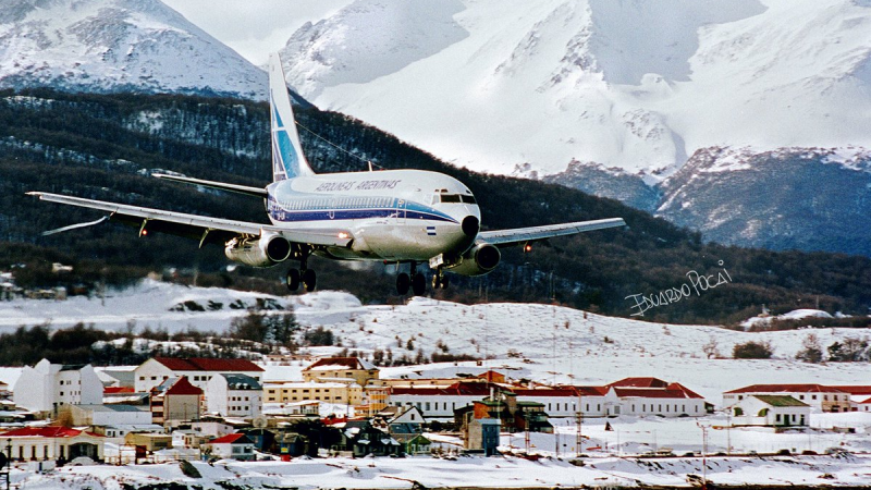 Como es el aterrizaje de avión más complicado en el aeropuerto de Ushuaia