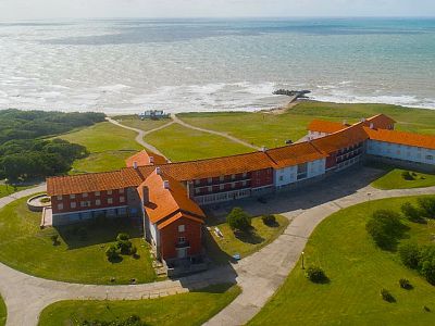 Axel Kicillof relanza el Turismo Social y busca reabrir los hoteles de Chapadmalal