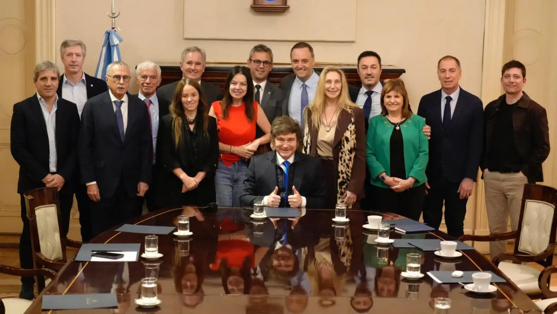 Tras la victoria electoral, Javier Milei inicia un relanzamiento de la gestión