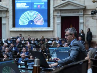 Milei evalúa postergar las sesiones extraordinarias para asegurar el control del nuevo Congreso