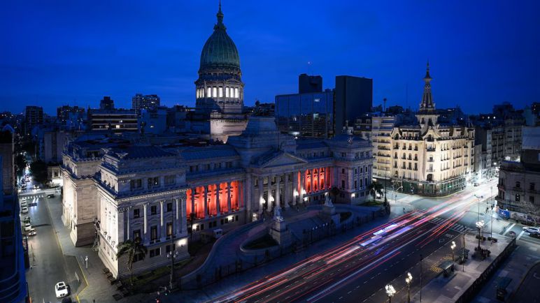 El borrador de la Reforma Laboral de Milei: Contratos, Fondo de Cese y el "Banco de Horas"