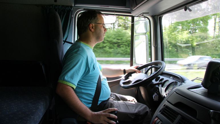 Cuánto gana un camionero con sueldo actualizado a noviembre 2025