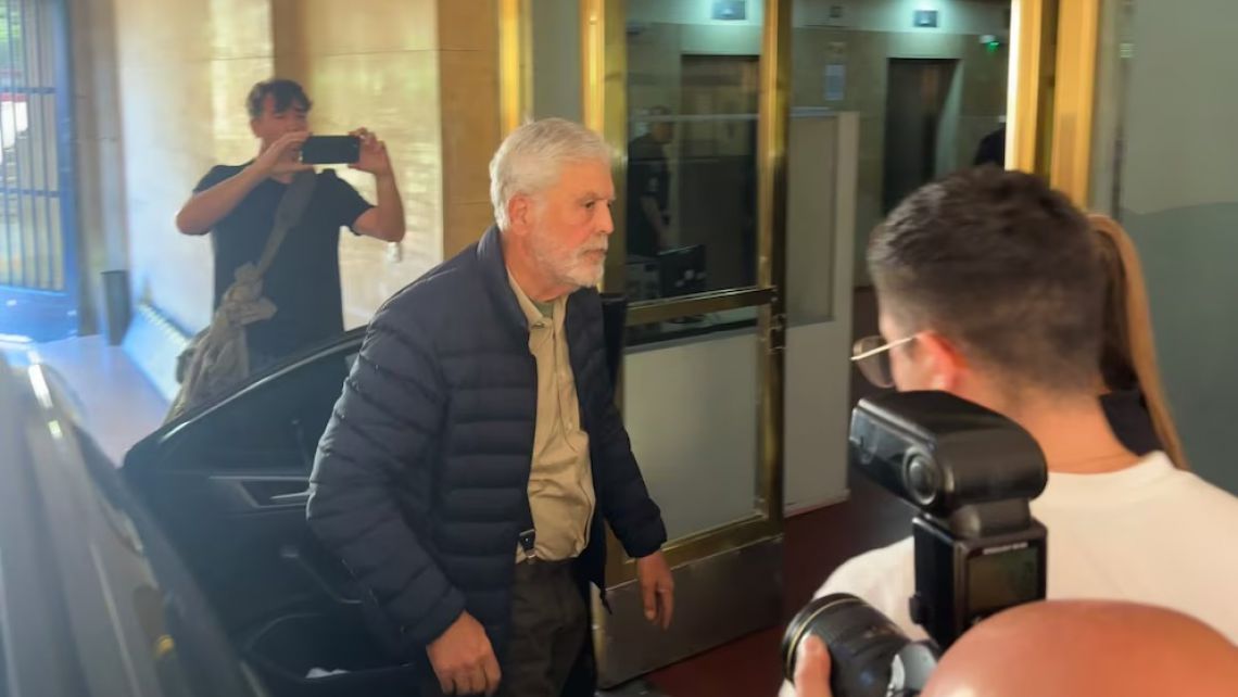 Julio De Vido se entregó en Comodoro Py y fue detenido tras la condena firme por la Tragedia de Once