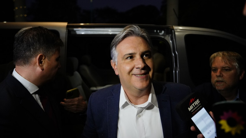 El Gobernador Llaryora se someterá a una cirugía por hernia epigástrica