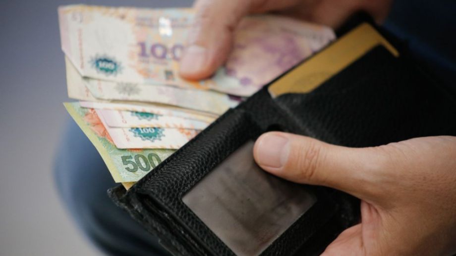 Salario Mínimo: El Gobierno fija aumentos escalonados hasta agosto de 2026