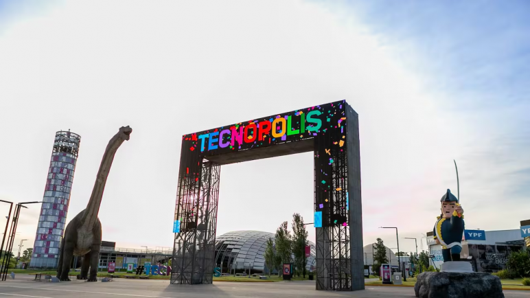 Respaldo de Vicente López a la apertura de Tecnópolis al séctor privado