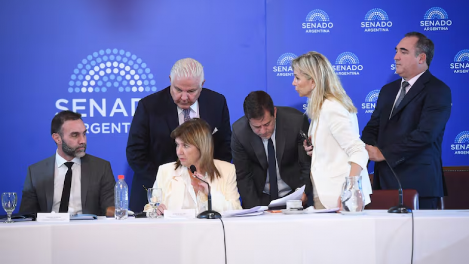 Senadores aliados frenan a Bullrich y postergan la reforma laboral para el año que viene