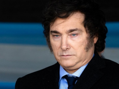 Milei estudia usar un DNU para frenar dos leyes clave y abrir un nuevo frente político