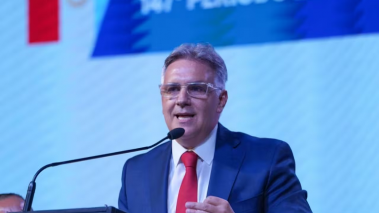 Llaryora impulsa cambios al Código de Convivencia: orden público, sanciones a antivacunas y regulación de "naranjitas"