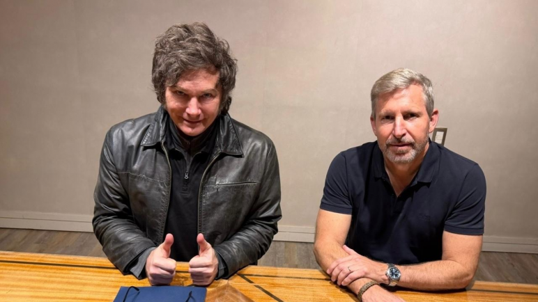 Milei anticipa $220.000 millones a Frigerio tras la aprobación del Presupuesto 2026