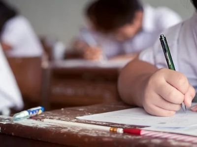 Aulas vacías: El colapso de la natalidad pone en jaque al sistema educativo porteño