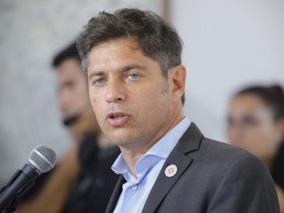 Axel Kicillof busca frenar la reforma laboral con el apoyo de la CGT y la CTA