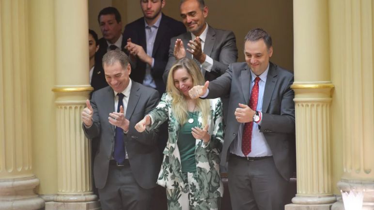 El Gobierno reactiva la "Mesa de los Viernes" para blindar la Reforma Laboral