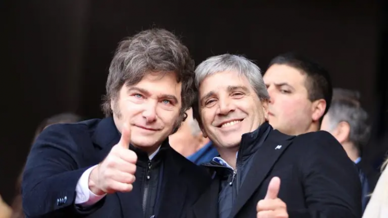 Inflación mensual saltó al 2,8 % en diciembre y Milei celebra el logro destacando a Caputo como "el más grande"