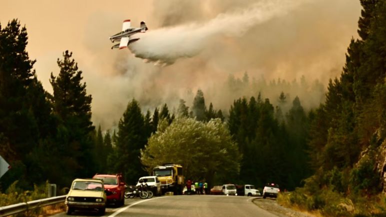 El incendio en El Hoyo ya está contenido en un 85%