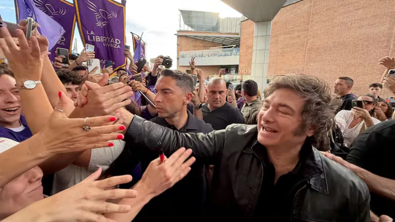 Milei prioriza agenda internacional y Jesús María mientras persisten incendios y urgencias en el país