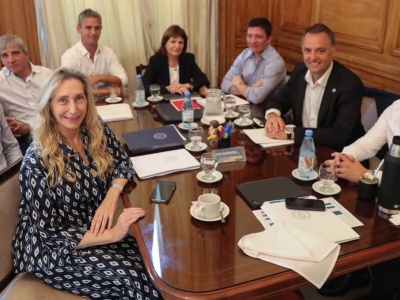 Mesa política define temario de extraordinarias en Casa Rosada