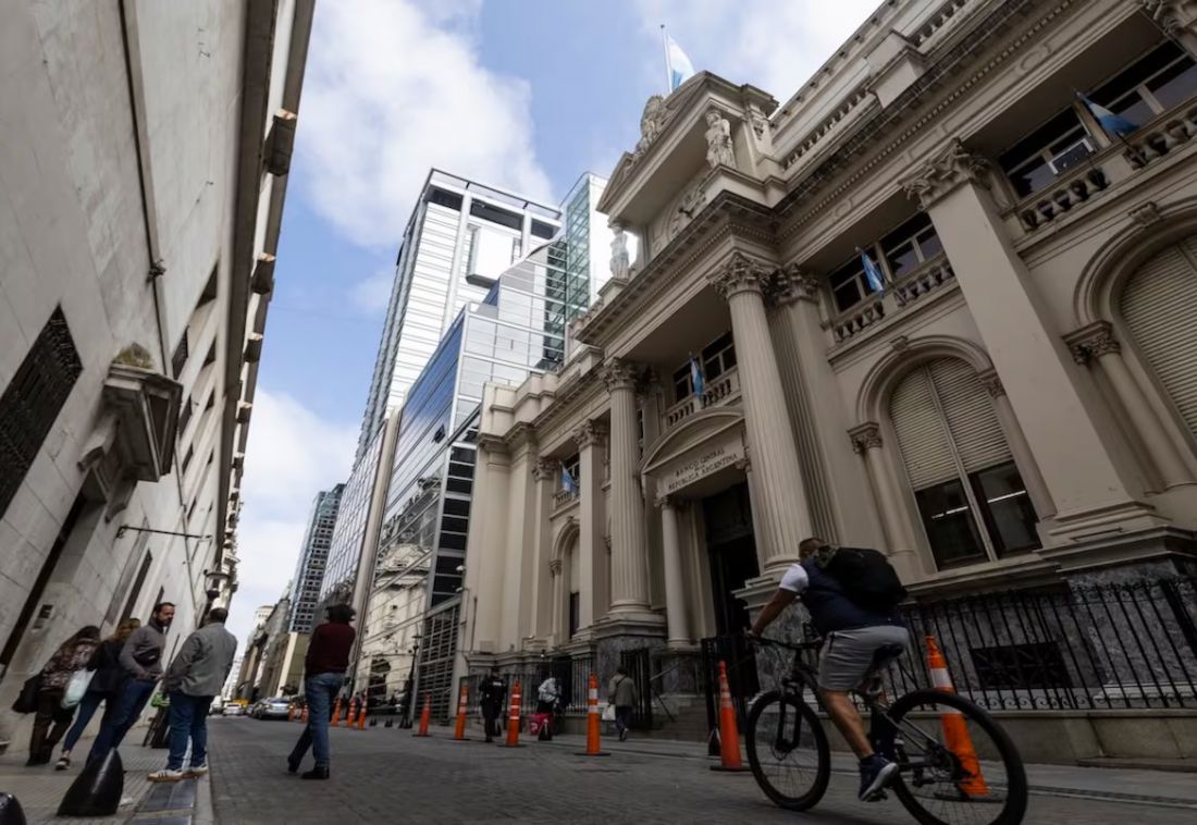 El BCRA sumó más de US$5.000 millones en enero y el oro rompe el techo