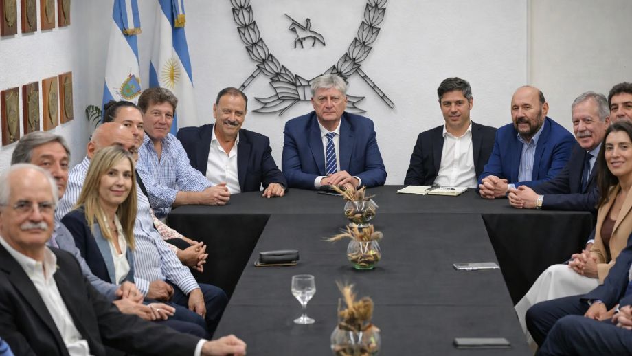Los gobernadores del PJ y espacios afines se juntan el miércoles por el conflicto en torno a Ganancias