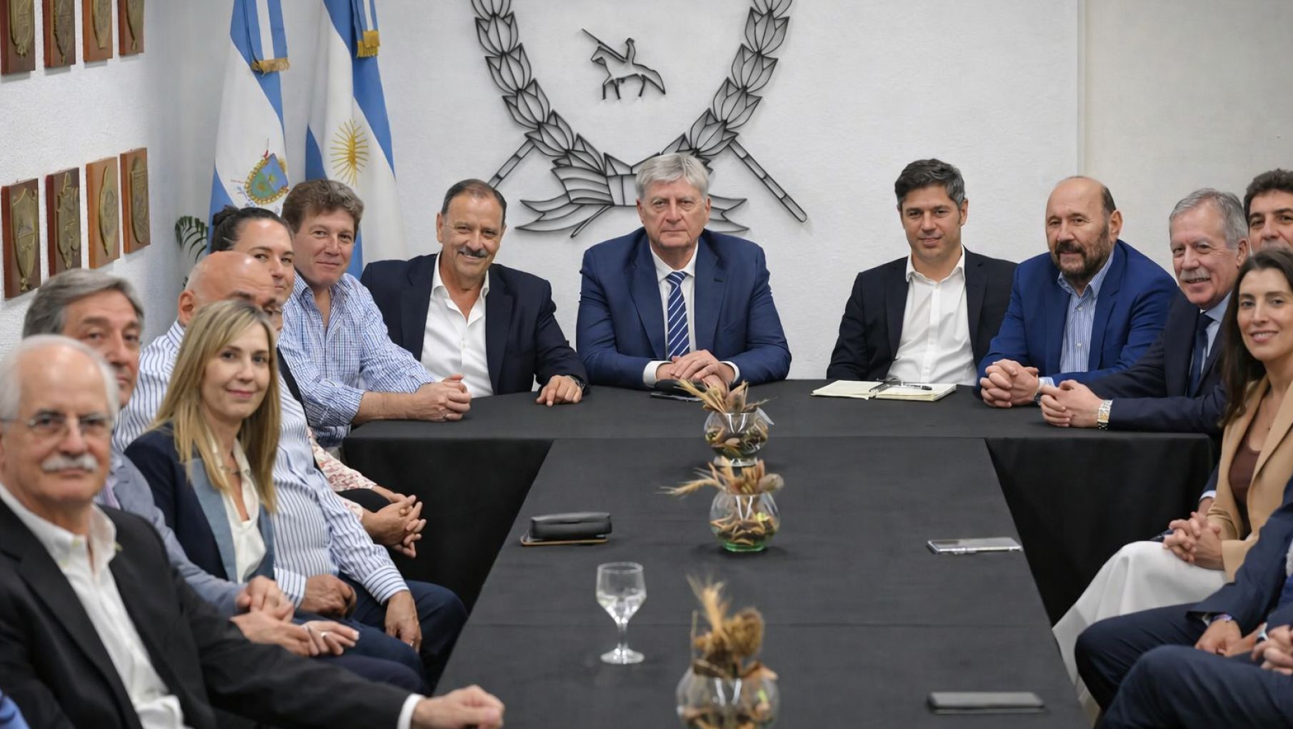 Los gobernadores del PJ y espacios afines se juntan el miércoles por el conflicto en torno a Ganancias