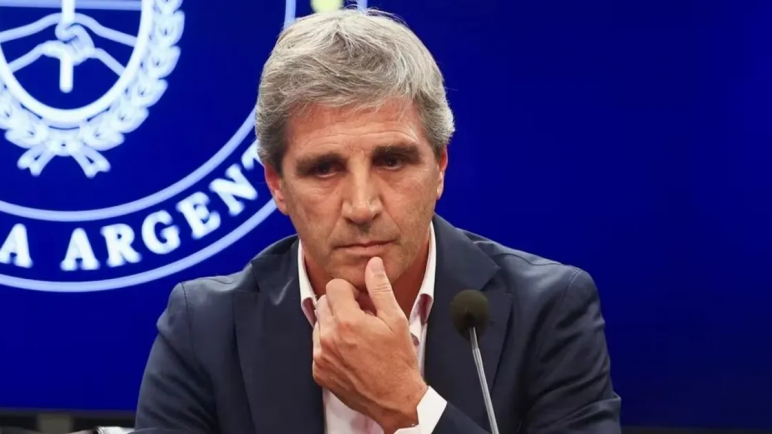 Diputados reclaman que Caputo explique postergación del IPC y salida de Lavagna