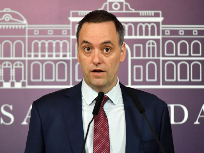 Adorni cruzó a la CGT y habló de "realidad paralela"