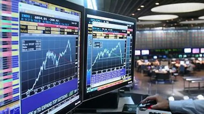El Riesgo País, el "rebelde" del plan económico: sigue arriba de 500 puntos pese a las buenas noticias