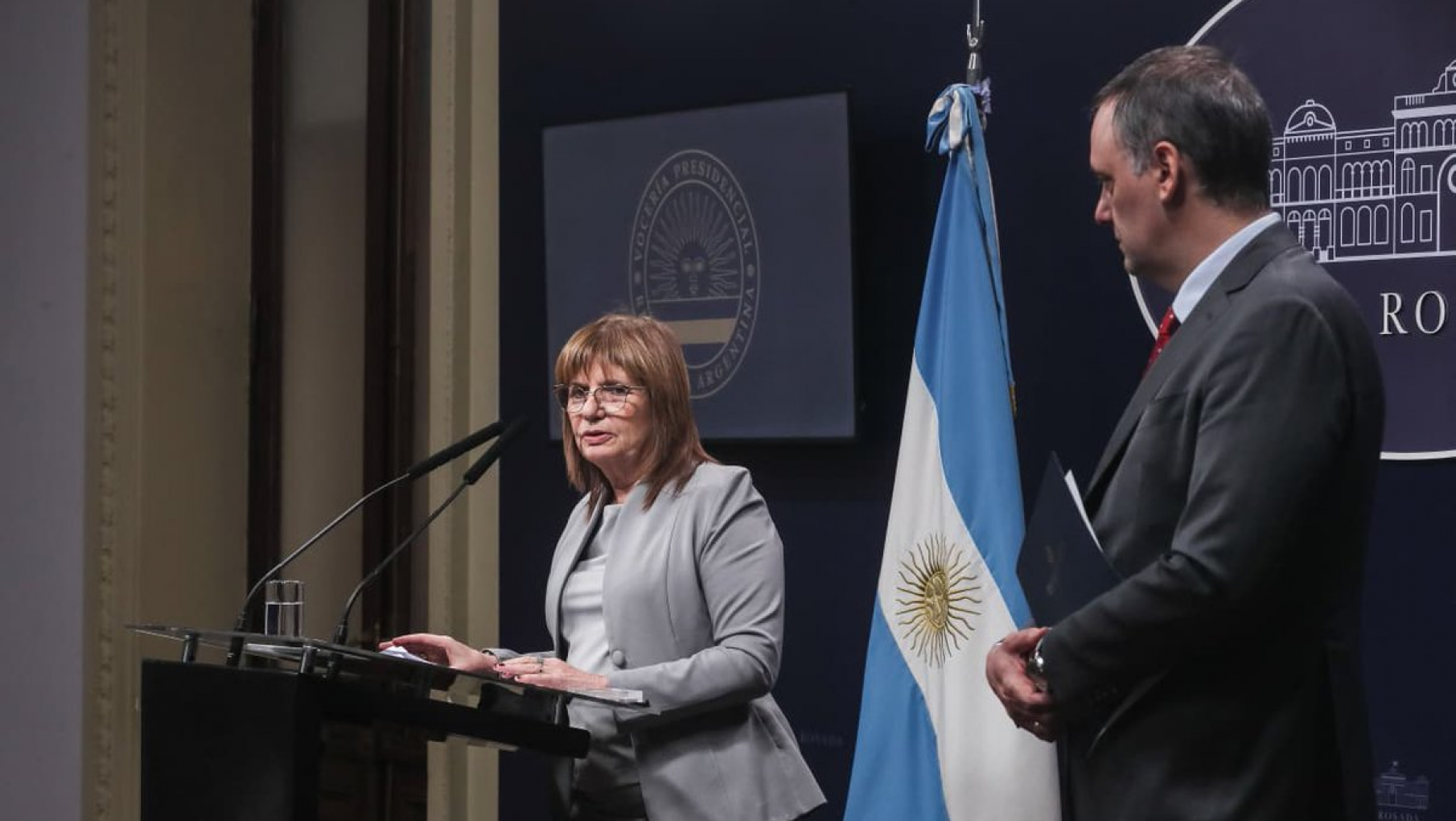 Adorni se lanza en la Ciudad y desafía el liderazgo de Bullrich