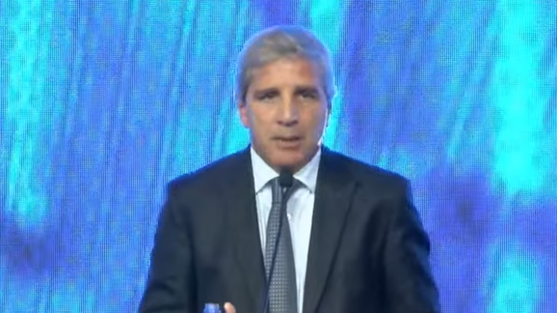 En Córdoba le marcaron la cancha a Caputo: el "círculo rojo" pidió copiar el proteccionismo de Trump