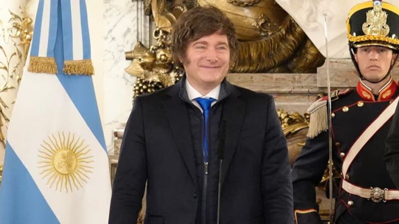 De la Rosada a EE. UU.: Milei pone en funciones a Mahiques y parte al encuentro de Trump