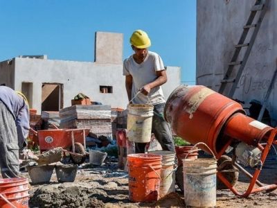 Ladrillos en pausa: la venta de insumos para la construcción cayó 2,7% en febrero