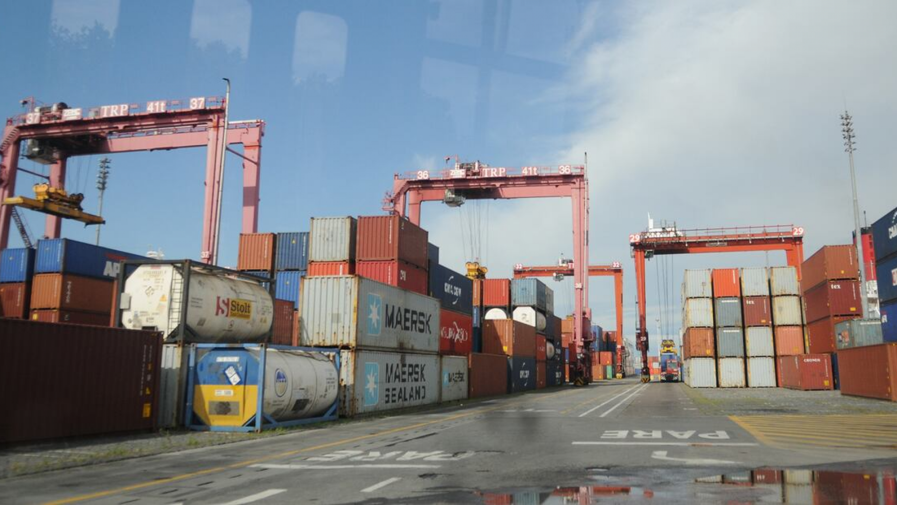 Exportadores denuncian un "default comercial": el Gobierno no paga reintegros ni devoluciones de IVA