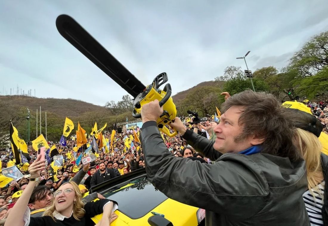 La "motosierra" se profundiza para compensar la caída de la recaudación