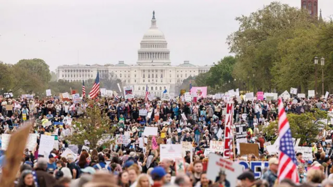 Multitudinarias marchas en EEUU contra la guerra impulsada por Trump y Netanyahu