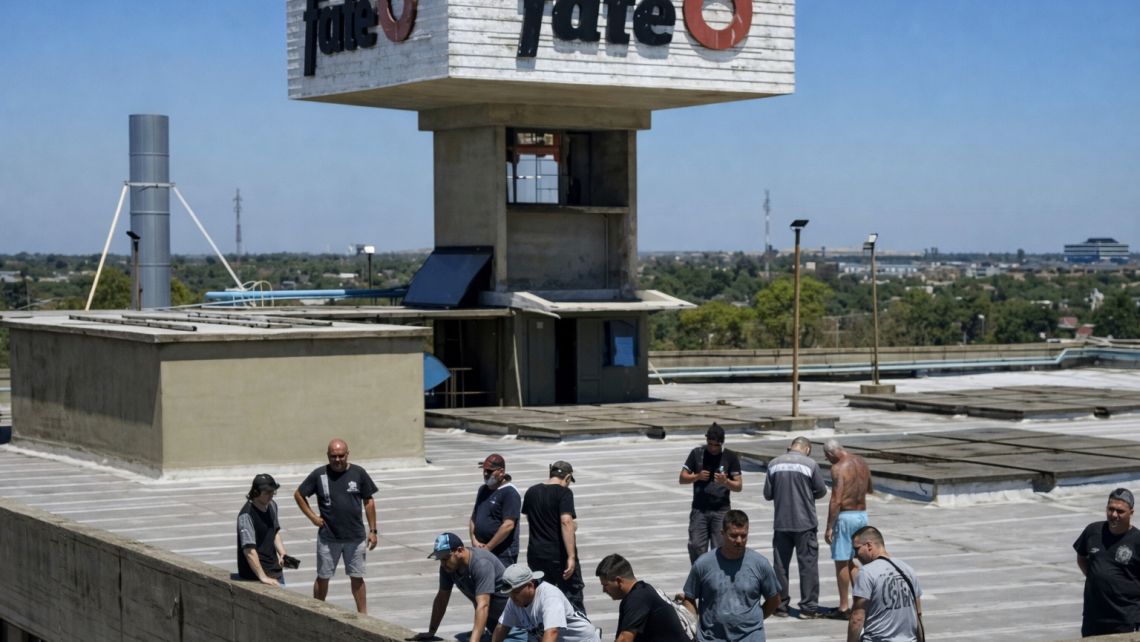 Fate: la Justicia ordenó pagar los sueldos y los trabajadores dicen que pueden volver de inmediato a la planta