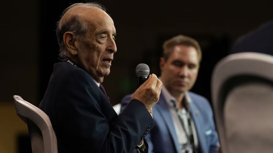 El "semáforo rojo" de Arriazu: el desempleo en el GBA pone en jaque el plan de Milei