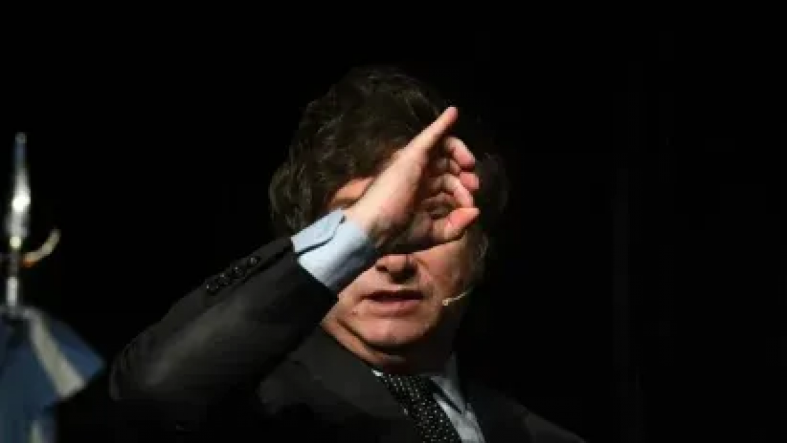 Milei arremetió contra Fernán Saguier con un duro mensaje tras una nota periodística