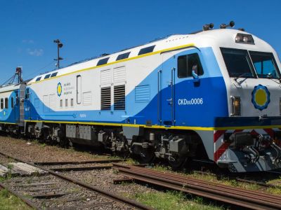 Rieles en desuso: los trenes de larga distancia que dejaron de funcionar en Argentina desde que asumió Javier Milei