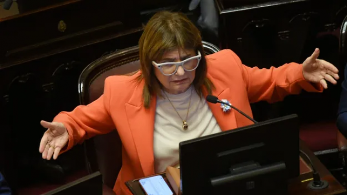 Bullrich cede espacios al peronismo para avanzar con la reforma política