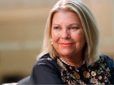 Lilita Carrió le apuntó con sarcasmo a Adorni: "Pobrecito, se compró tantas casas en dos años"